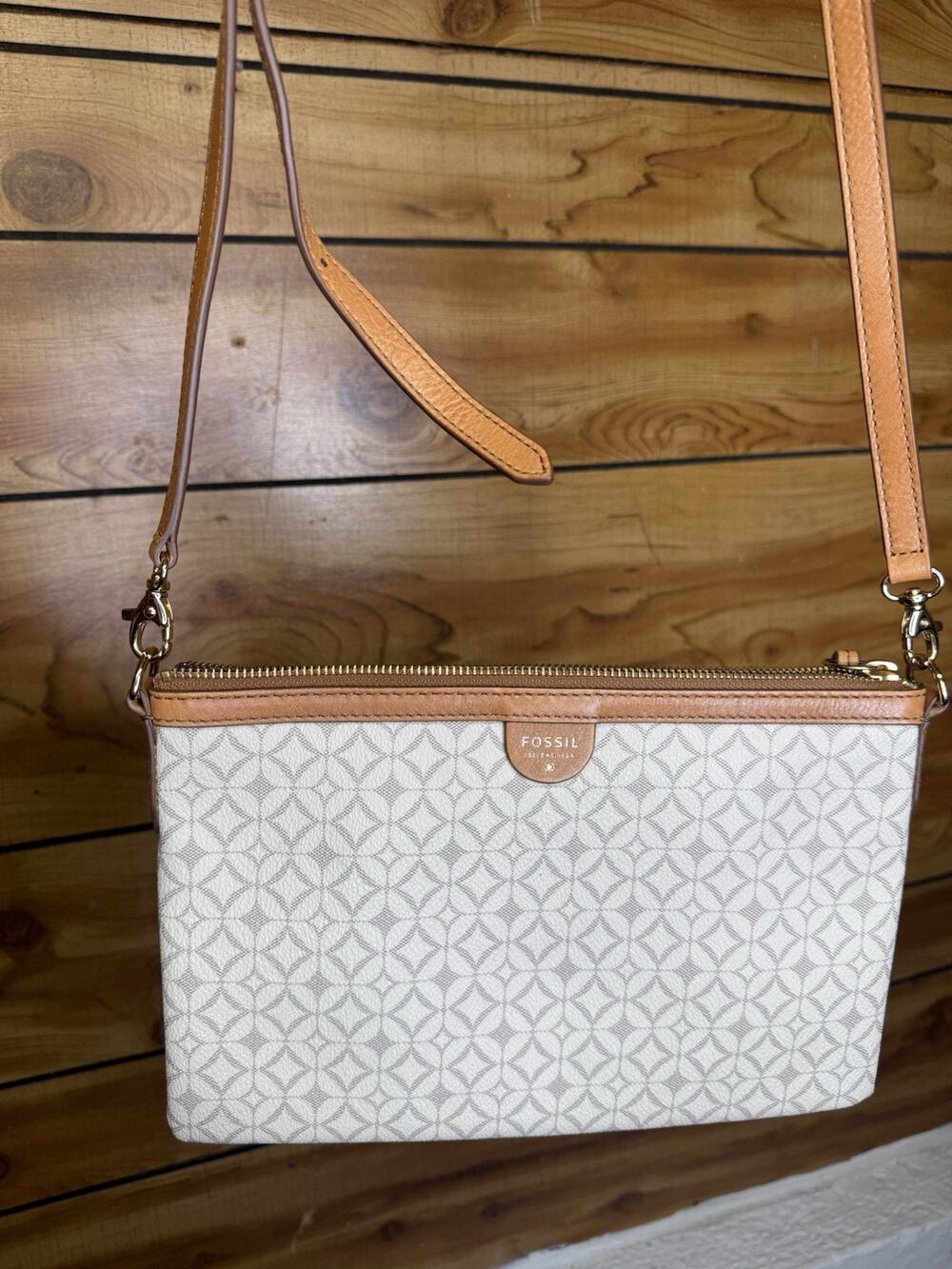 Fossil Sadie Crossbody Bag W Multiple Compartments Adjustable Strap
